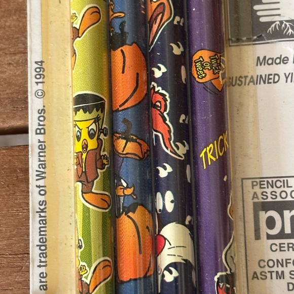 NOS Vintage Halloween Looney Tunes Pencils Warner Bros. 2 Pack New - Picture 9 of 14